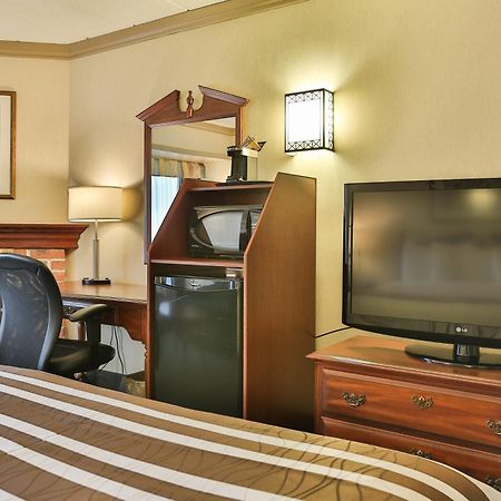 Best Western Brantford Hotel And Conference Centre Εξωτερικό φωτογραφία