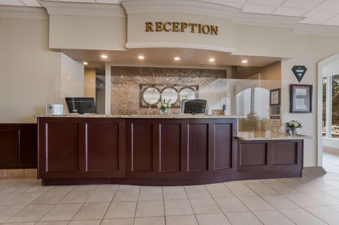 Best Western Brantford Hotel And Conference Centre Εξωτερικό φωτογραφία