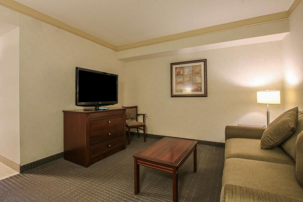 Best Western Brantford Hotel And Conference Centre Εξωτερικό φωτογραφία