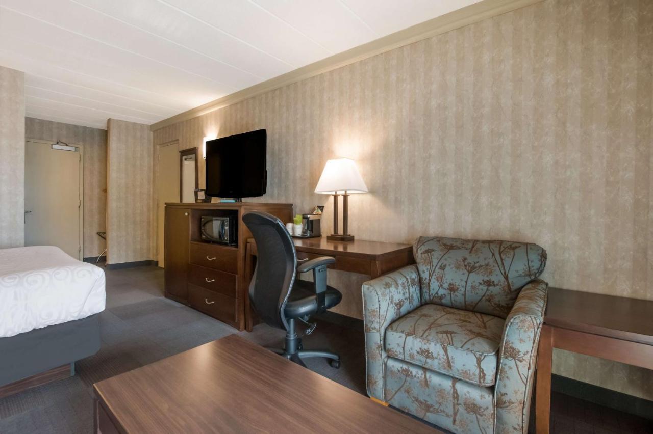 Best Western Brantford Hotel And Conference Centre Εξωτερικό φωτογραφία