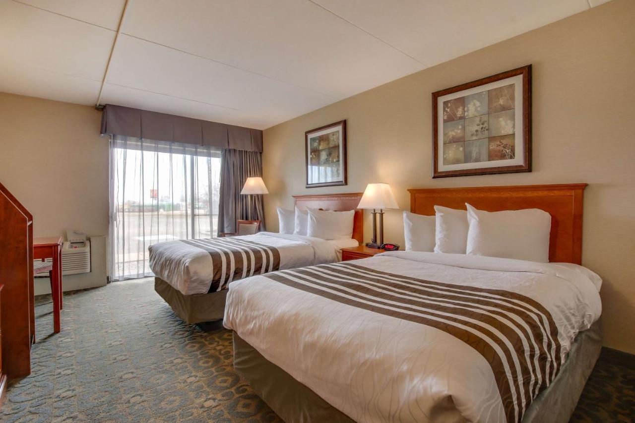 Best Western Brantford Hotel And Conference Centre Εξωτερικό φωτογραφία