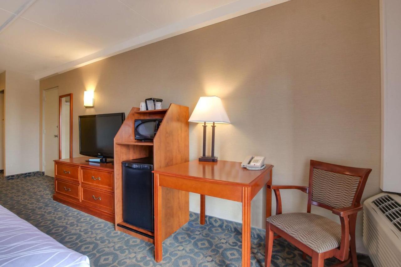 Best Western Brantford Hotel And Conference Centre Εξωτερικό φωτογραφία
