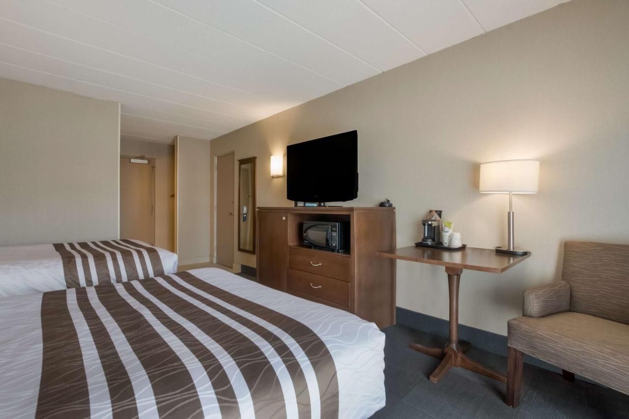 Best Western Brantford Hotel And Conference Centre Εξωτερικό φωτογραφία