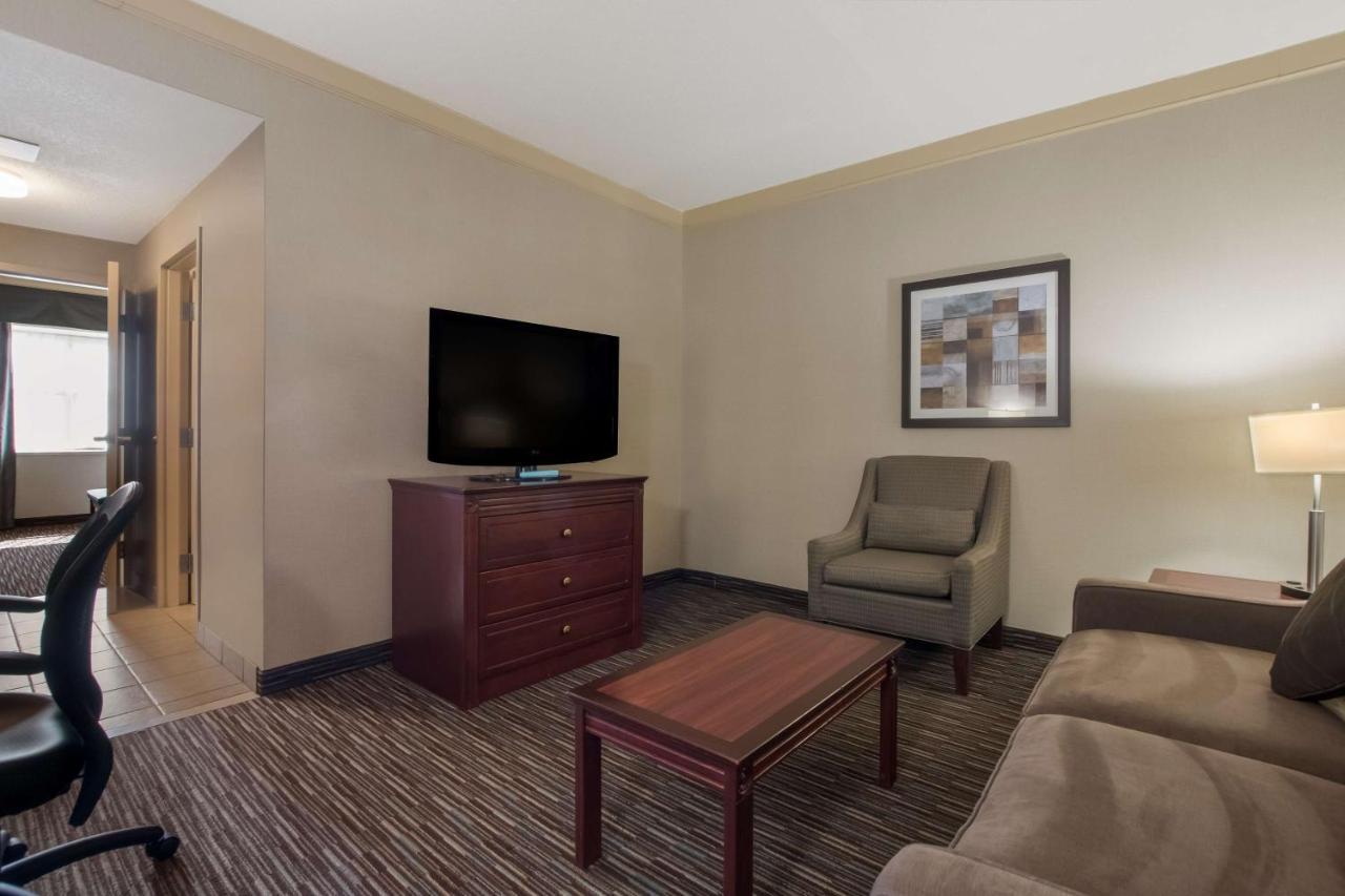 Best Western Brantford Hotel And Conference Centre Εξωτερικό φωτογραφία